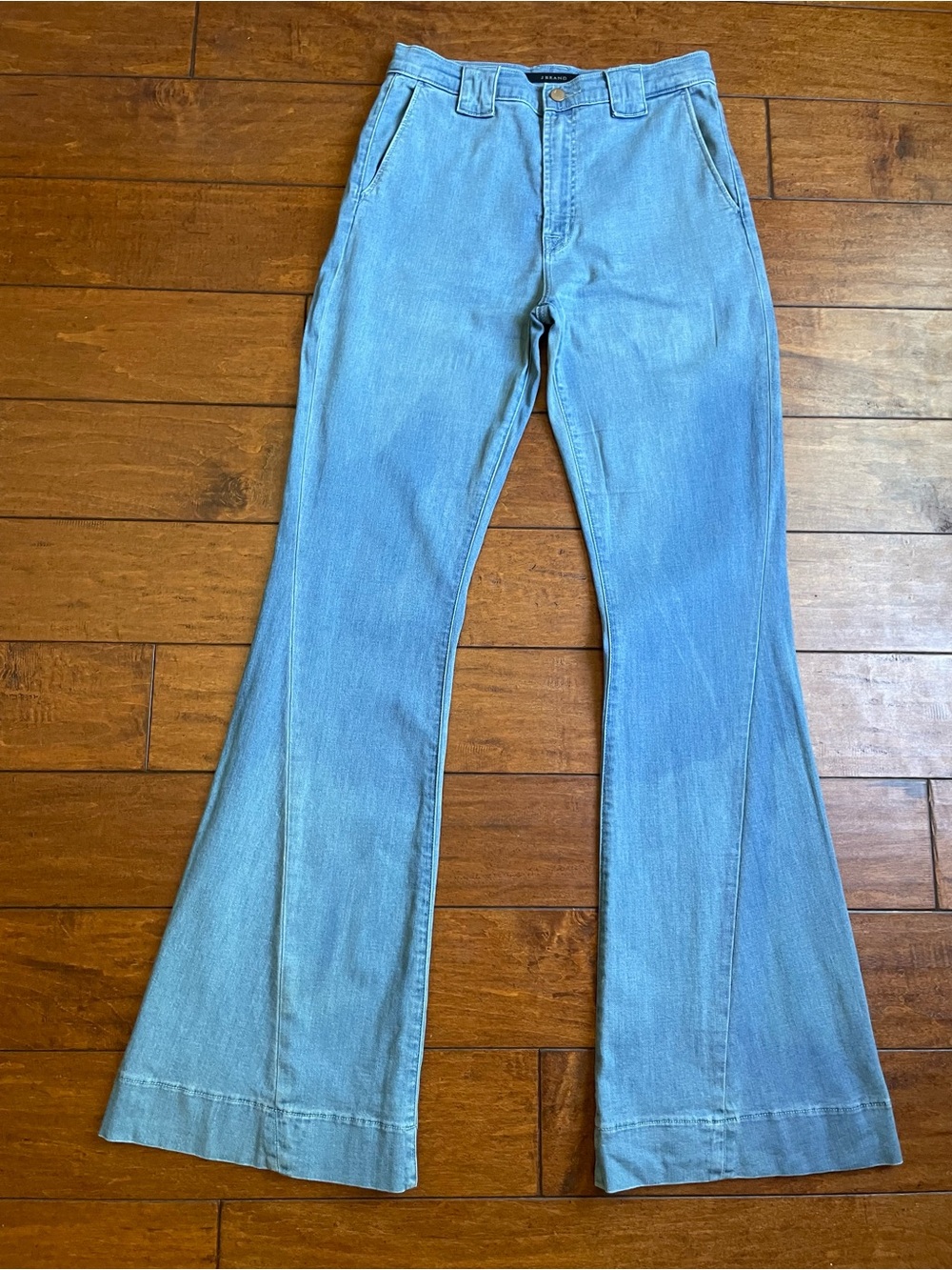 J Brand "Hope" Twisted Seam Detail high waist Flare Jeans Light Wash 28, ins 34ā